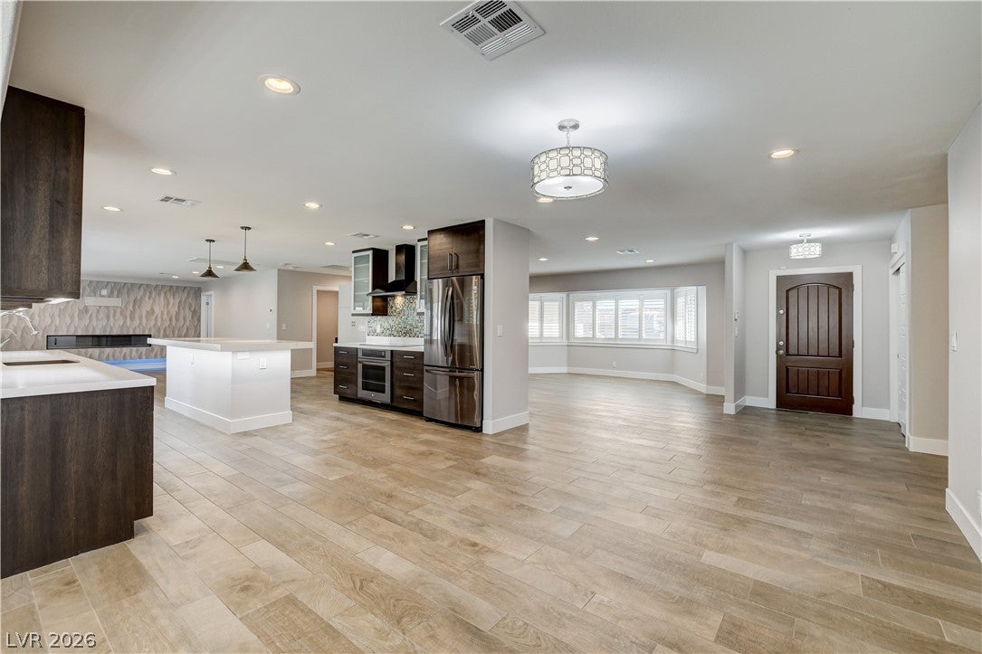 4207 Ridgecrest Dr, Las Vegas, NV 89121 photo