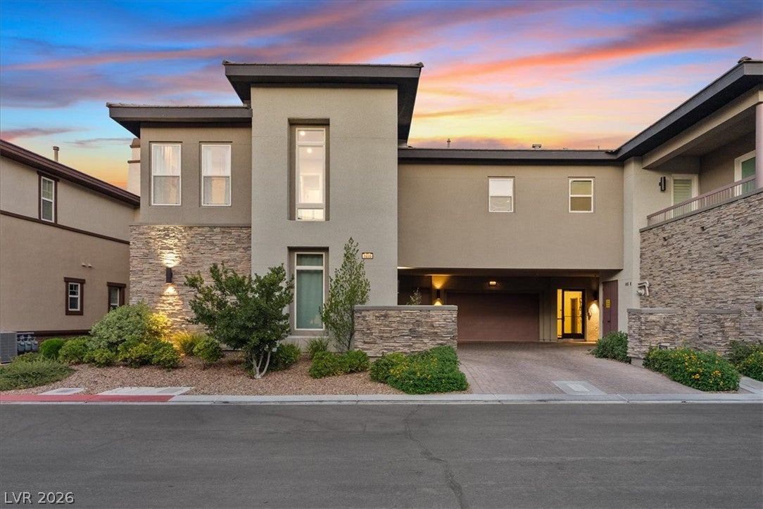 11280 Granite Ridge Dr, Las Vegas, NV 89135