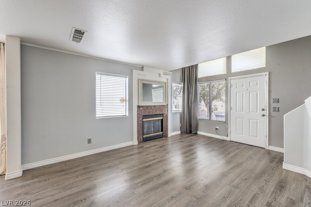 4029 Castle Cove Dr, Las Vegas, NV 89108 photo