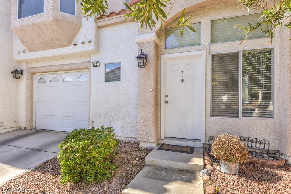 4029 Castle Cove Dr, Las Vegas, NV 89108 photo