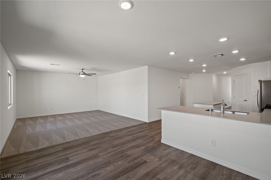 6722 Magnolia River Ave, Las Vegas, NV 89156 photo