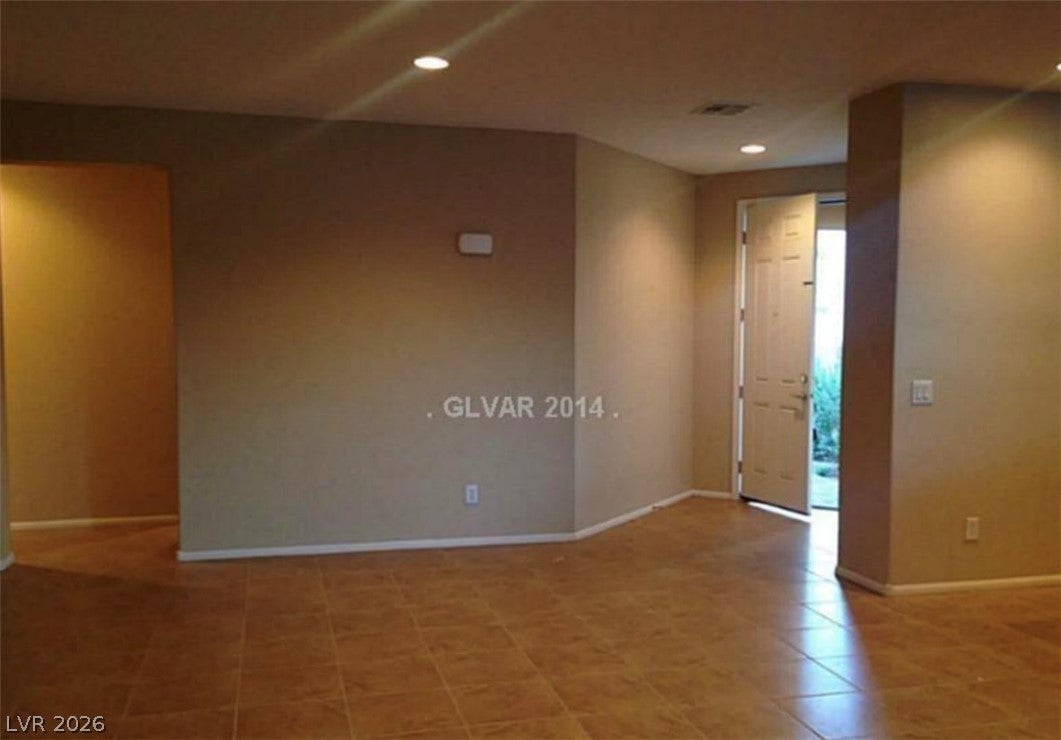 7112 Whitford St, Las Vegas, NV 89166 photo