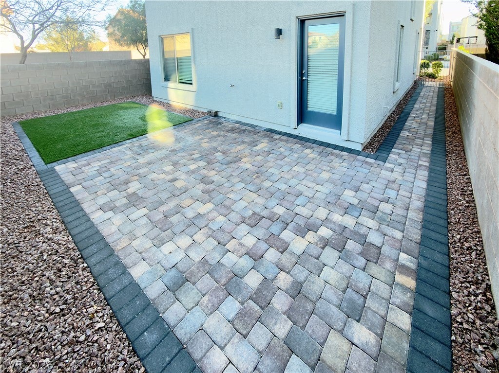 7764 Court Bianca Ct, Las Vegas, NV 89113 photo