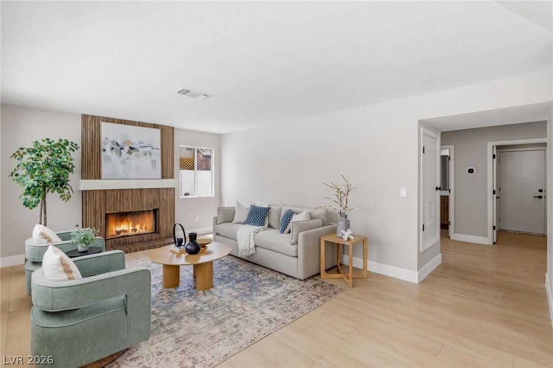 9725 Cascade Falls Ave, Las Vegas, NV 89117 photo
