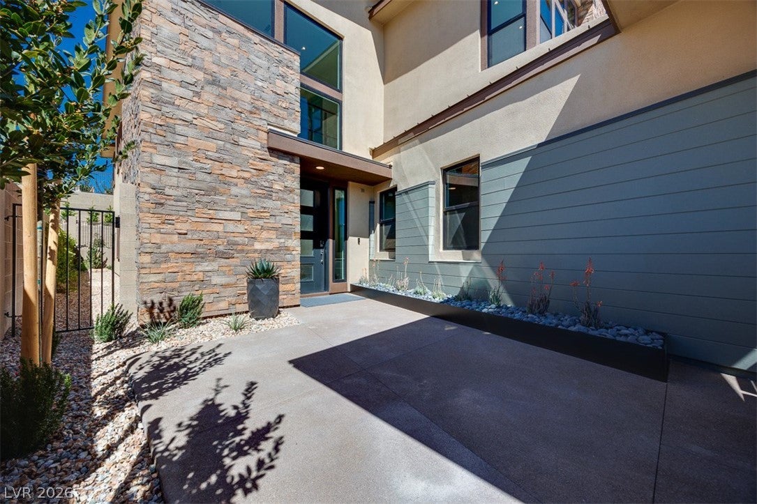 51 Parkwood Ridge St, Las Vegas, NV 89138 photo