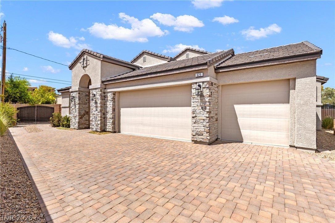 625 Robin Ln, Henderson, NV 89015 photo