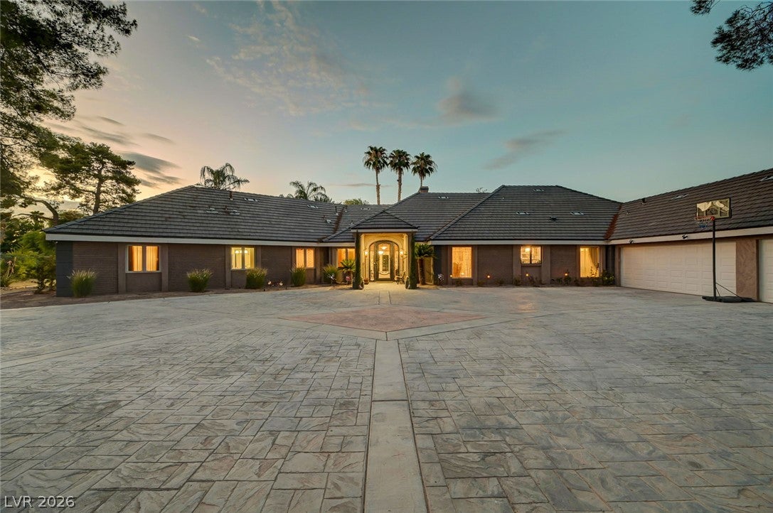 7258 Loma Alta Cir, Las Vegas, NV 89120 photo