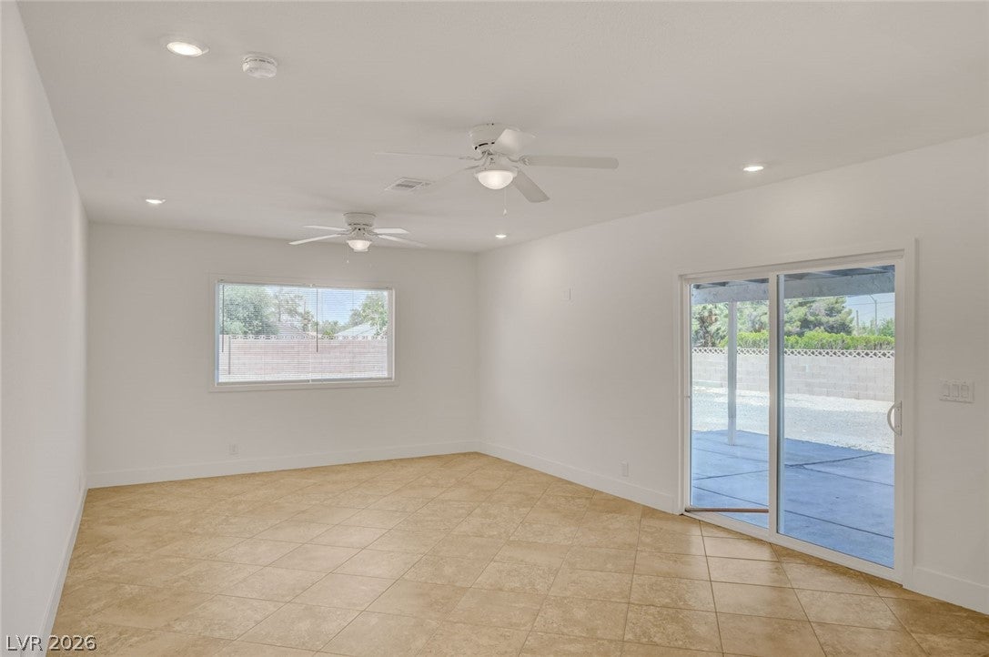 3768 E Russell Rd, Las Vegas, NV 89120 photo