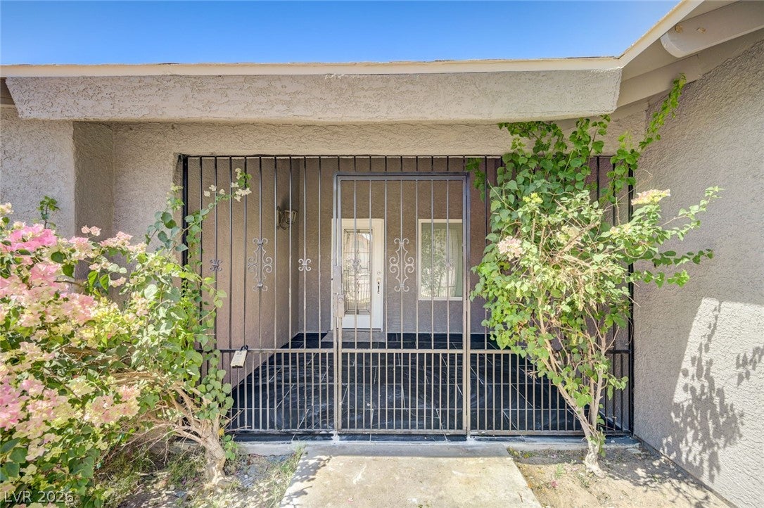 3768 E Russell Rd, Las Vegas, NV 89120 photo
