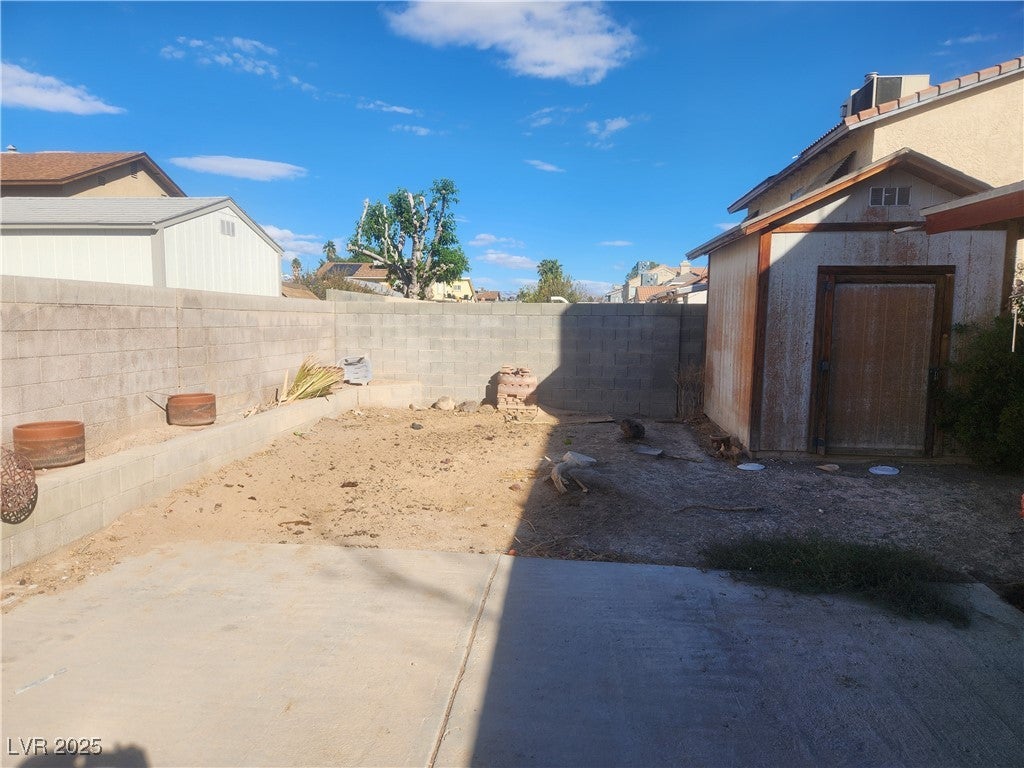 1487 Elaine Dr, Las Vegas, NV 89142 photo