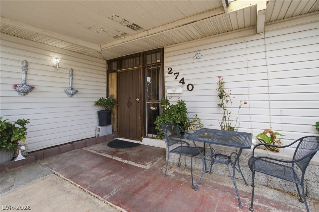 2740 Reynolds Ave, North Las Vegas, NV 89030 photo
