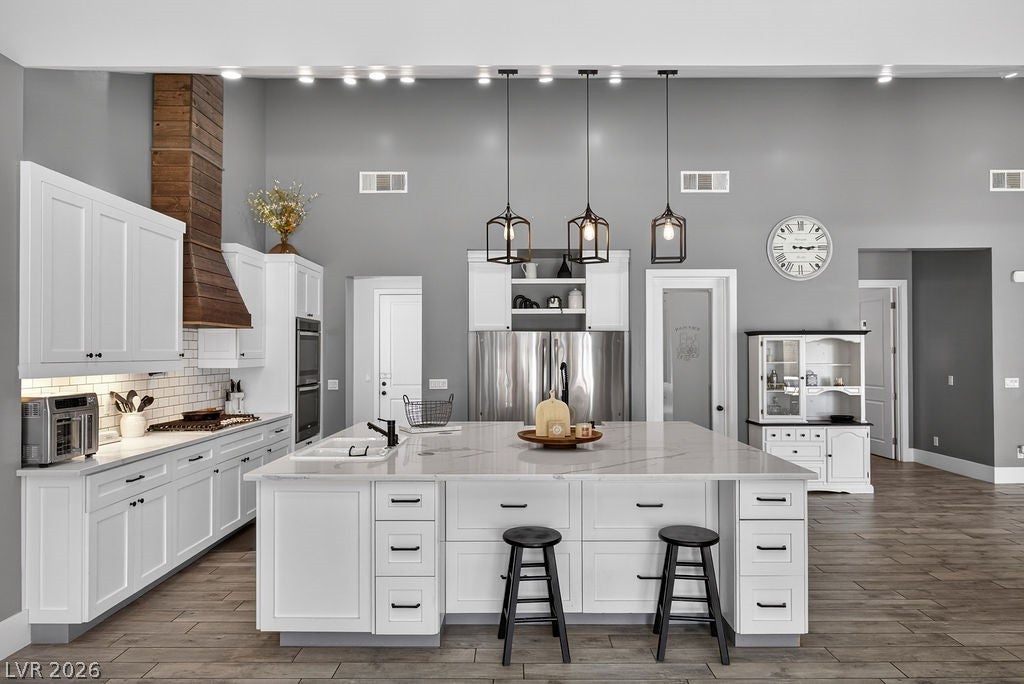 5865 Egan Crest Dr, Las Vegas, NV 89149 photo