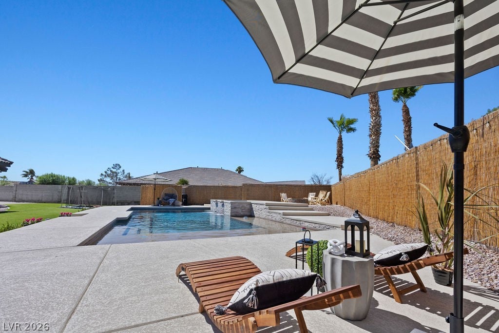 5865 Egan Crest Dr, Las Vegas, NV 89149 photo