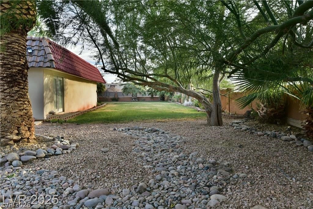 2926 E Eldorado Ln, Las Vegas, NV 89120 photo