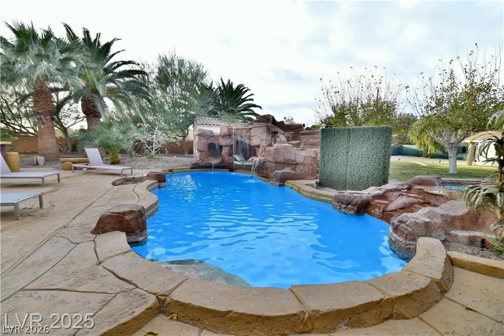 2926 Eldorado Ln, Las Vegas, NV 89120