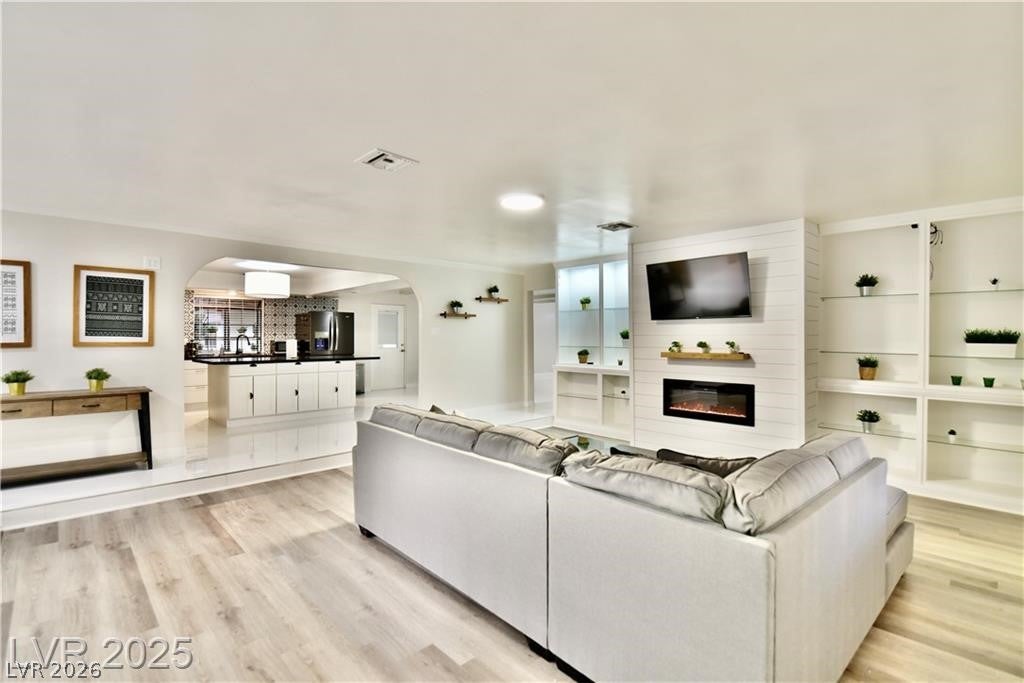 2926 E Eldorado Ln, Las Vegas, NV 89120 photo