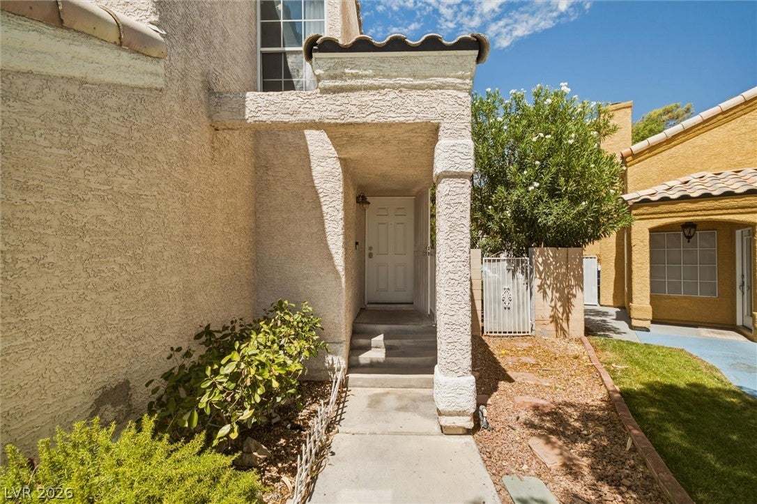 3305 Summerfield Ln, Las Vegas, NV 89117 photo