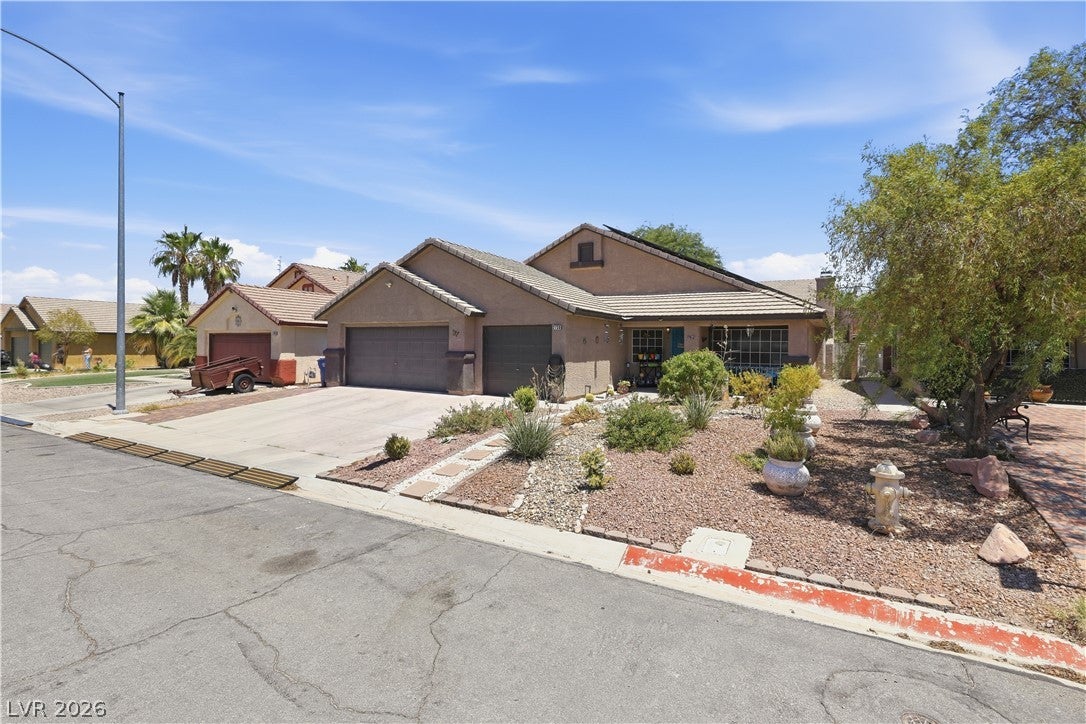 2730 Meadow Spring Ct, Las Vegas, NV 89156 photo