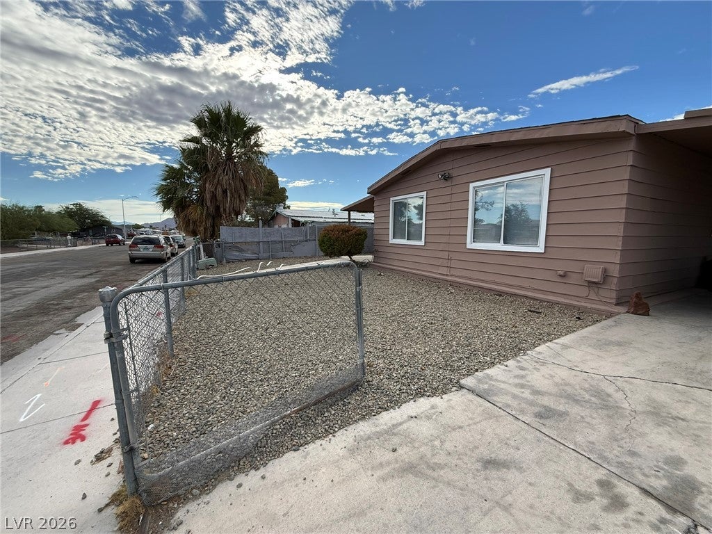 4395 Amargosa Way, Las Vegas, NV 89115 photo