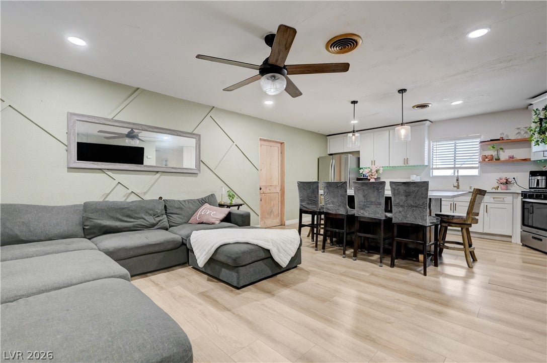 2124 Kenneth Rd, North Las Vegas, NV 89030 photo