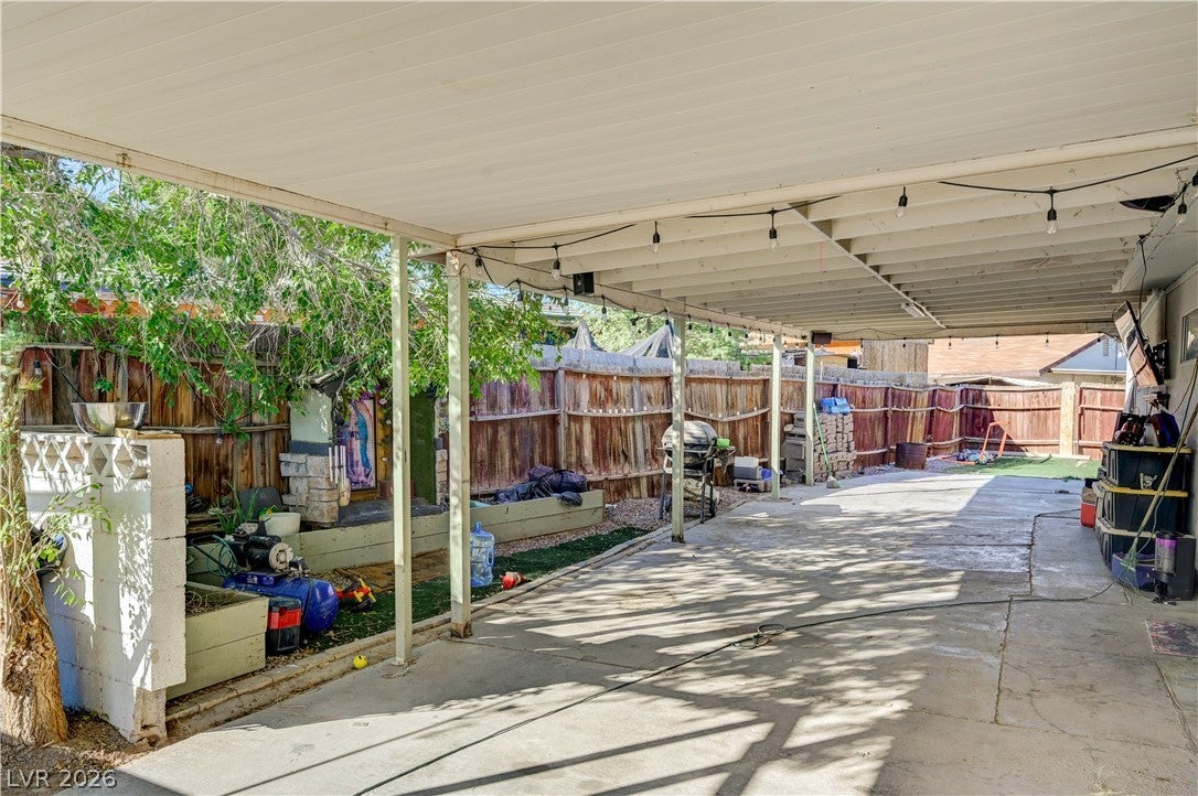 2124 Kenneth Rd, North Las Vegas, NV 89030 photo