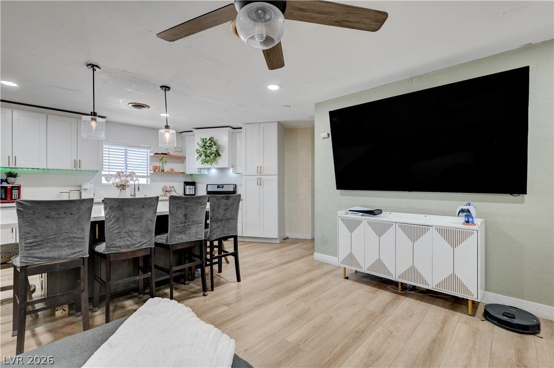 2124 Kenneth Rd, North Las Vegas, NV 89030 photo