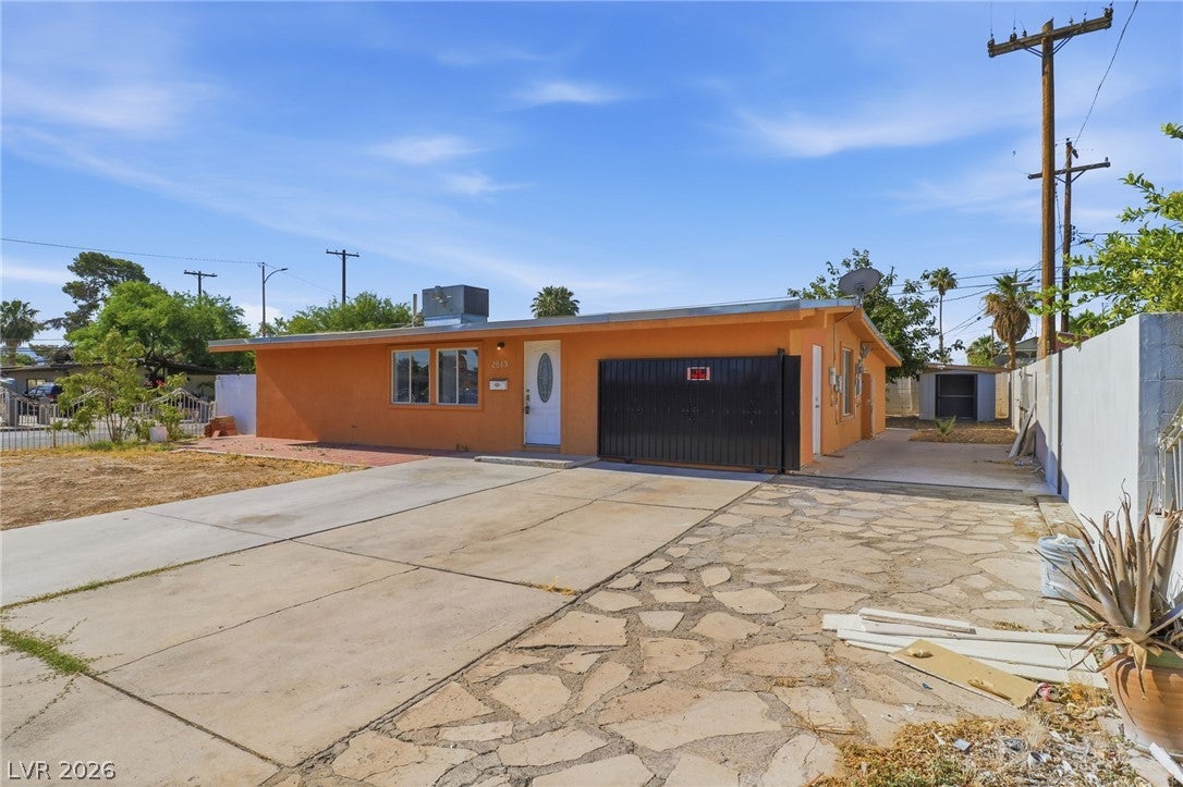 2843 Flower Ave, North Las Vegas, NV 89030 photo