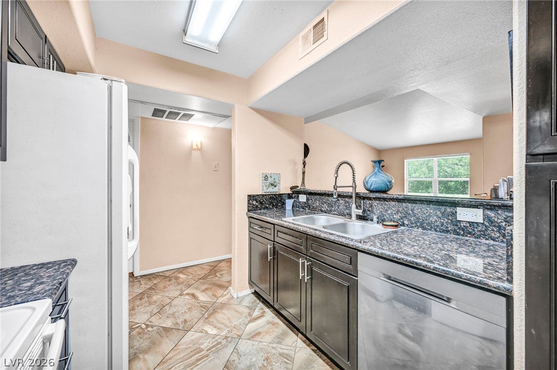 2300 E Silverado Ranch Blvd #2033, Las Vegas, NV 89183 photo