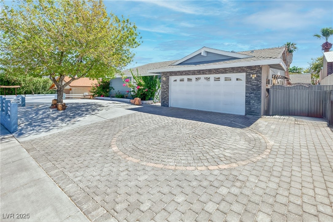 3959 Briarcrest Ct, Las Vegas, NV 89120