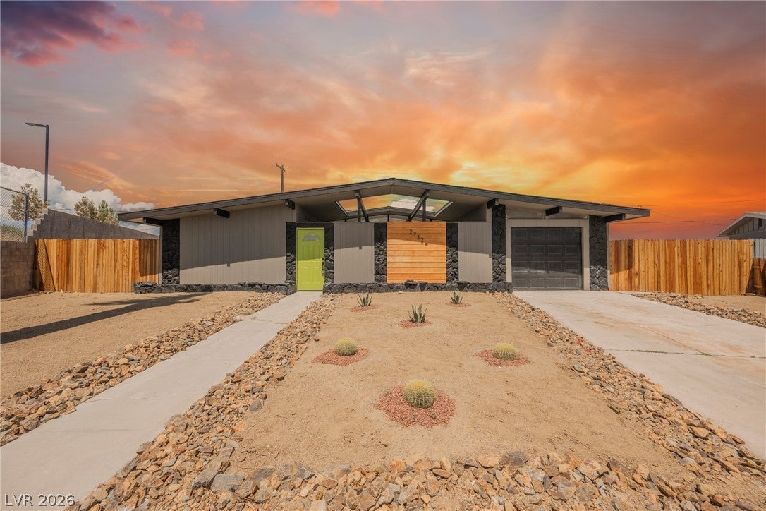 2732 Castle St, North Las Vegas, NV 89030 photo