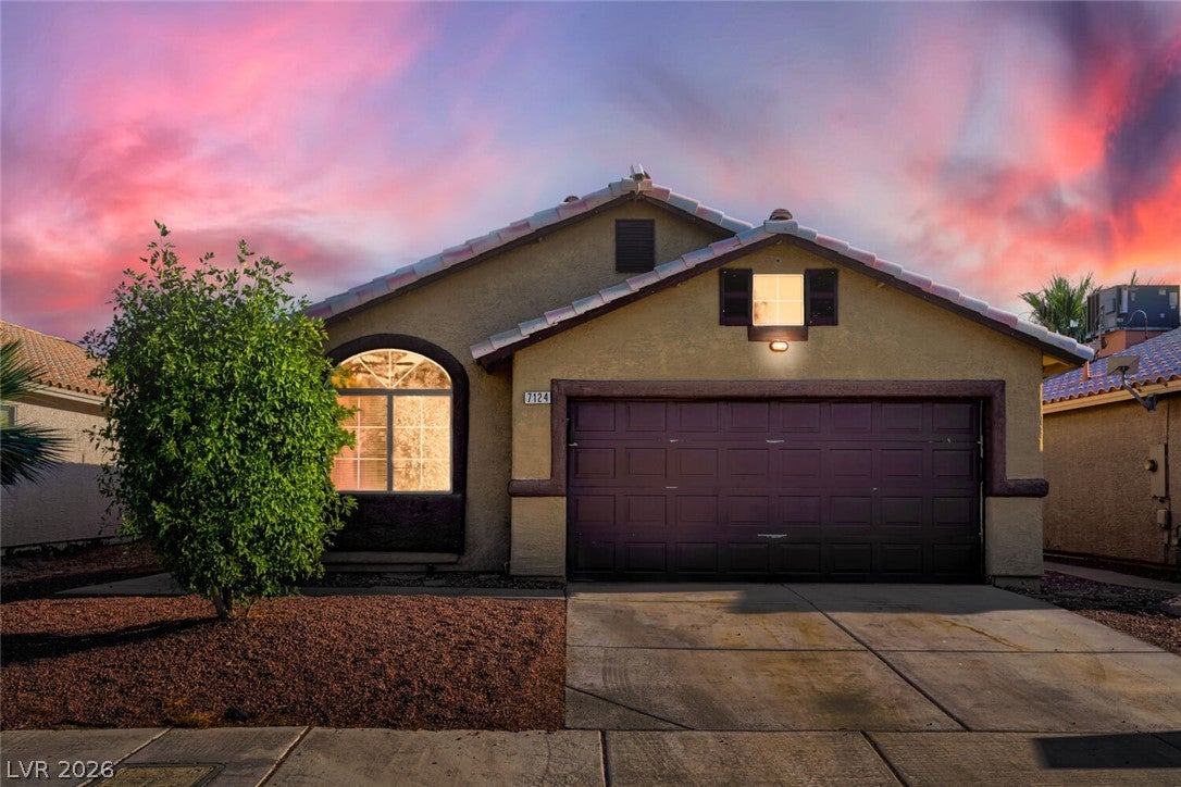 7124 Overhill Ave, Las Vegas, NV 89129 photo