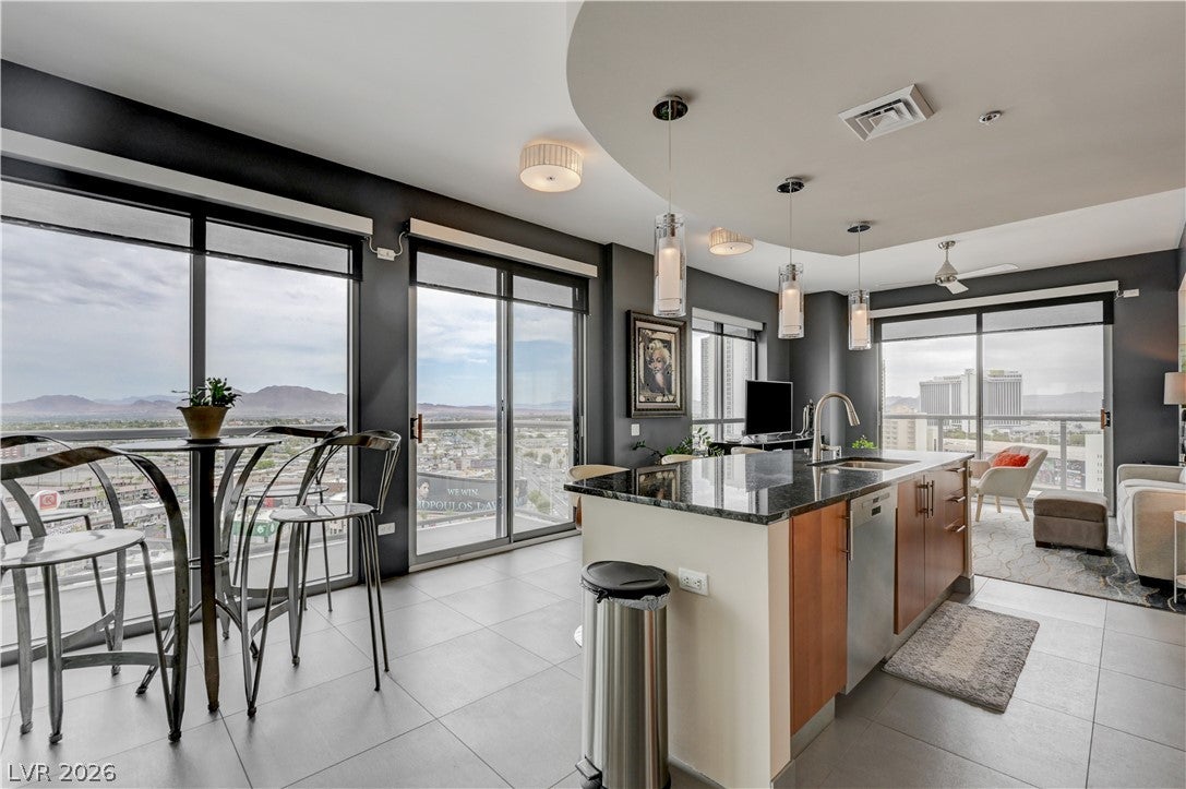 200 W Sahara Ave #1508, Las Vegas, NV 89102 photo