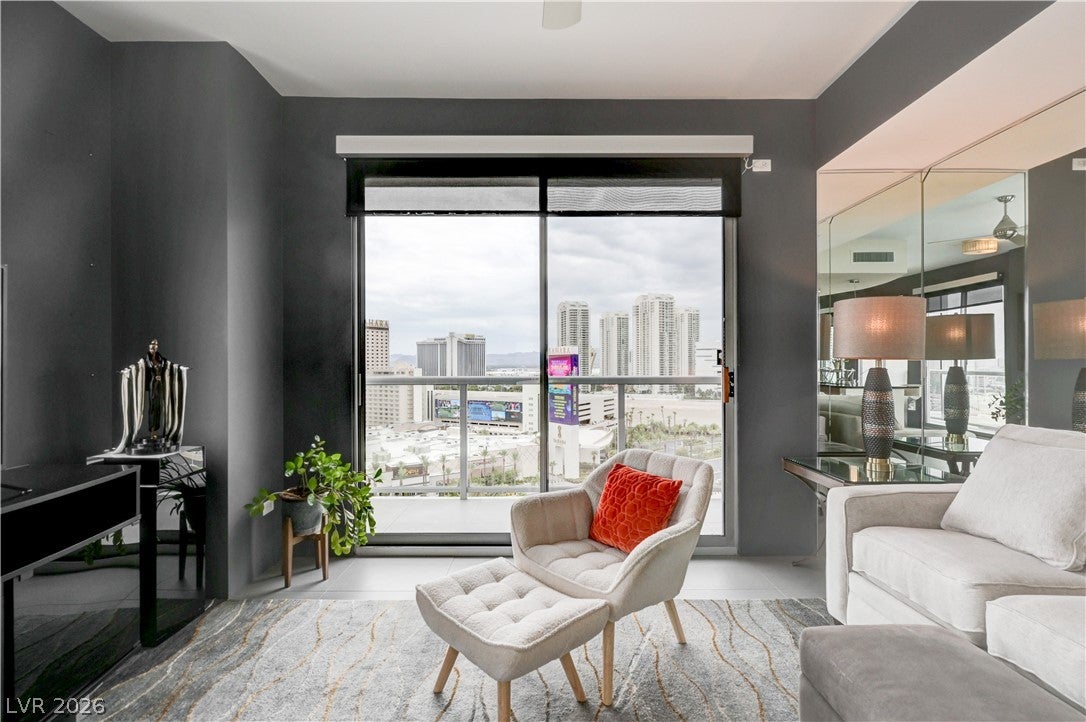 200 W Sahara Ave #1508, Las Vegas, NV 89102 photo