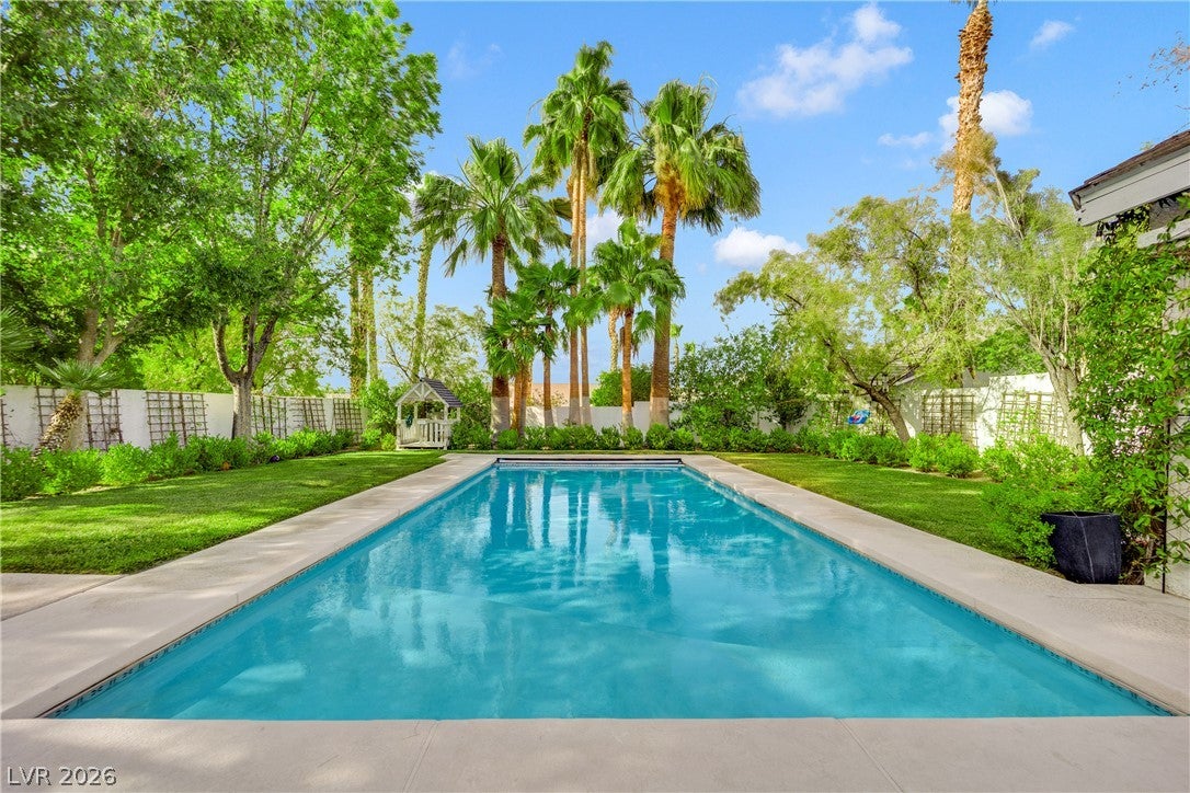 2516 Serenity Hollow Dr, Henderson, NV 89052