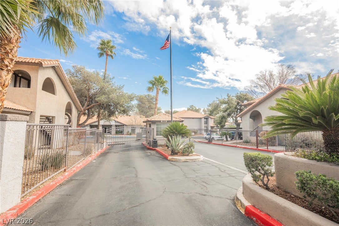 2606 S Durango Dr #152, Las Vegas, NV 89117 photo