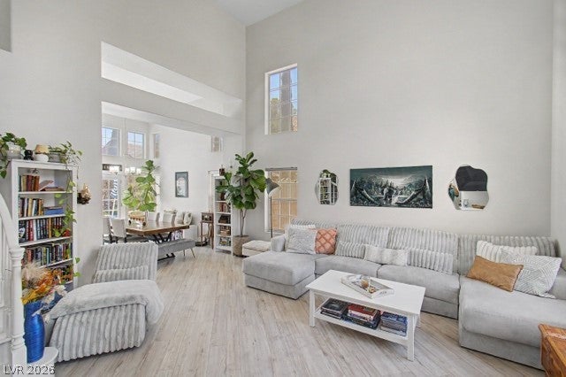 8421 Mount Nido Dr, Las Vegas, NV 89147 photo