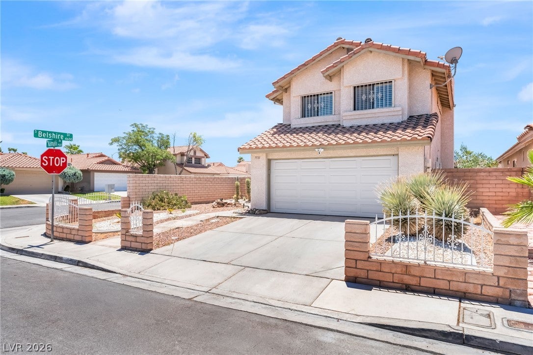 7531 Kalmalii Ave, Las Vegas, NV 89147 photo