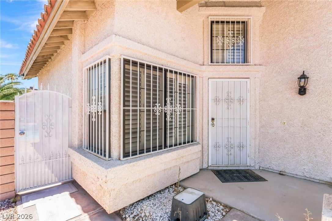 7531 Kalmalii Ave, Las Vegas, NV 89147 photo