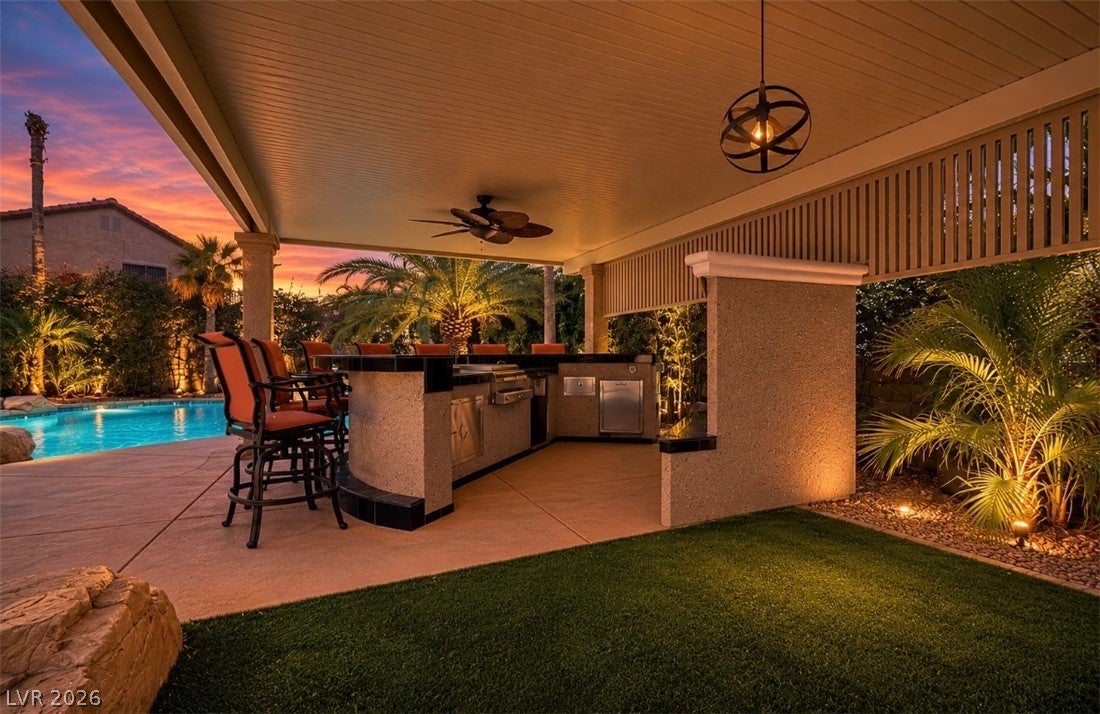 7470 Laughing Brook Ct, Las Vegas, NV 89131 photo