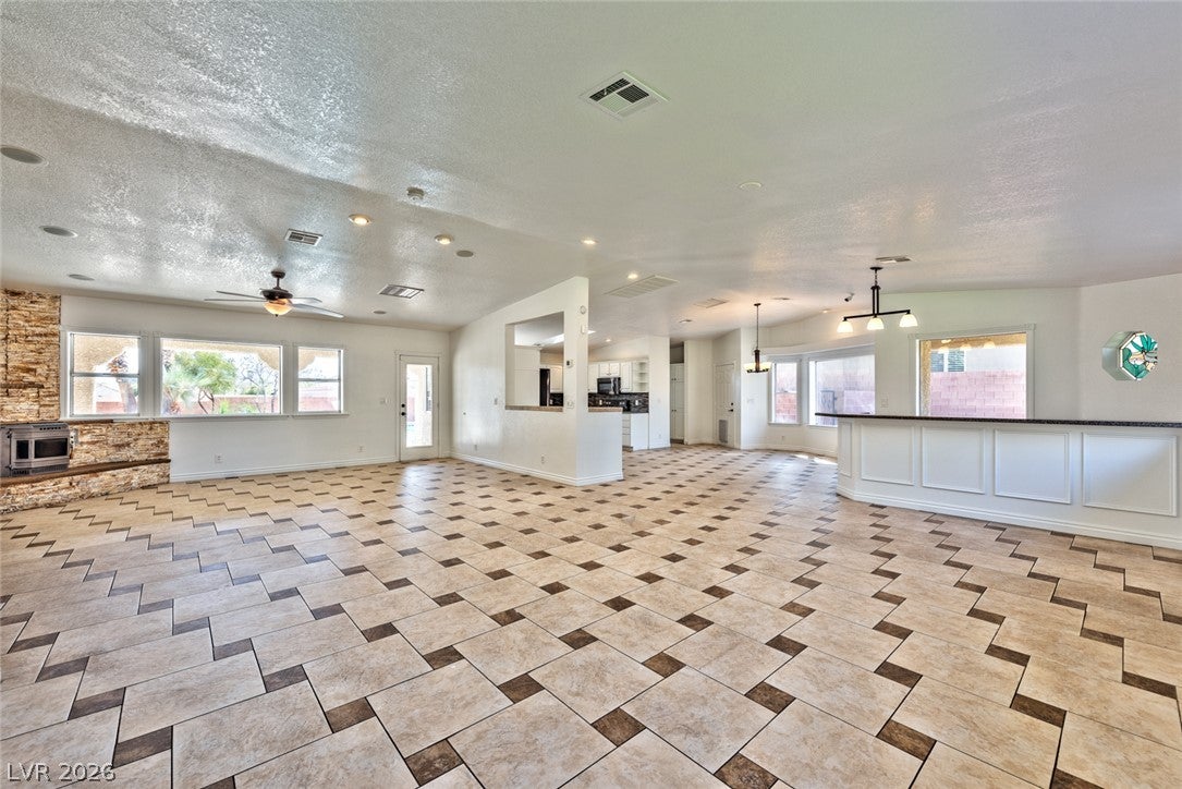 5745 W Meranto Ave, Las Vegas, NV 89139 photo