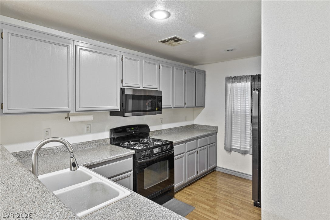 10260 Martinsburg Ct, Las Vegas, NV 89183 photo