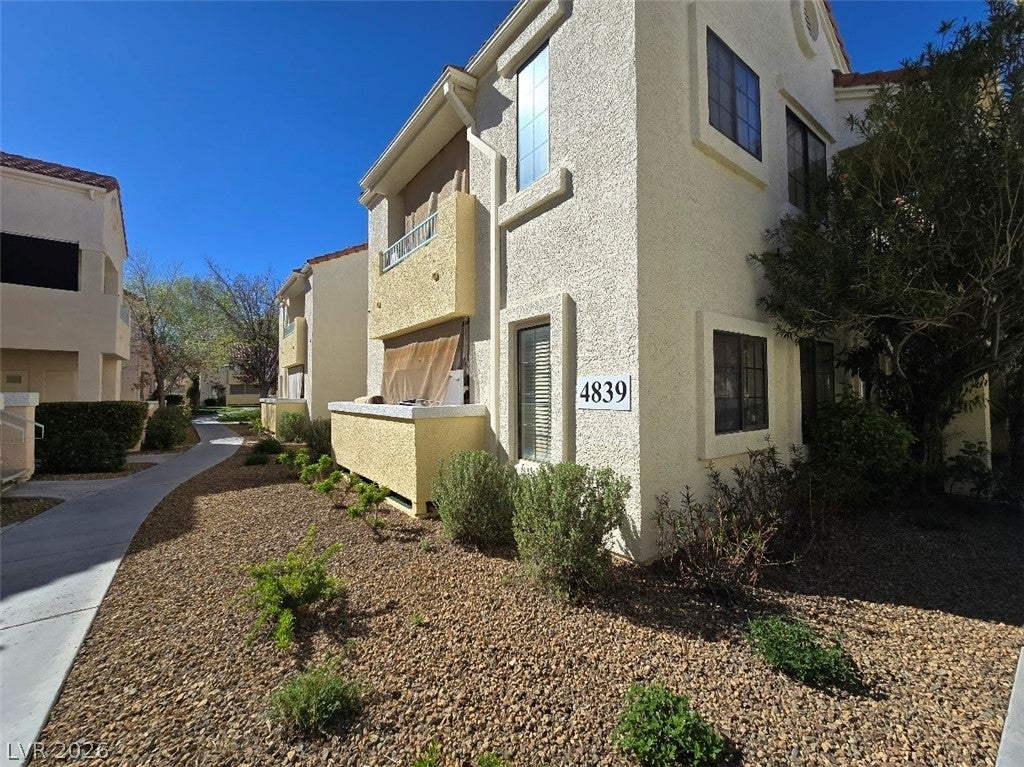 4839 Torrey Pines Dr, Las Vegas, NV 89103
