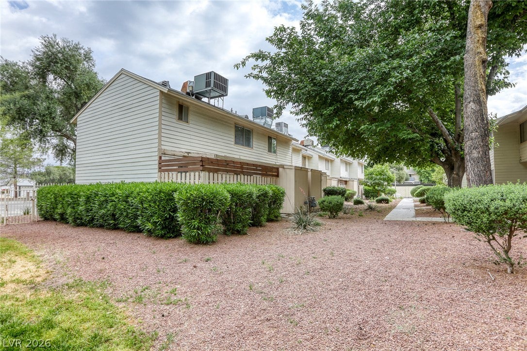 4770 Topaz St #14, Las Vegas, NV 89121 photo