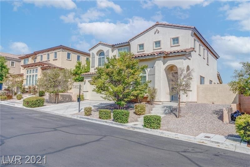 612 El Loro St, Las Vegas, NV 89138 photo