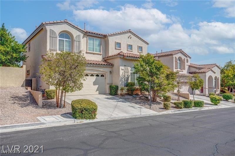 612 El Loro St, Las Vegas, NV 89138 photo