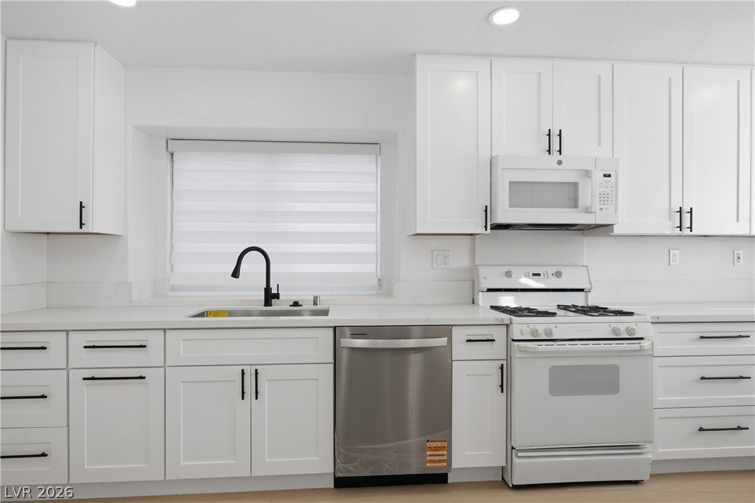 1447 Tiny Pebble Way, Las Vegas, NV 89142 photo
