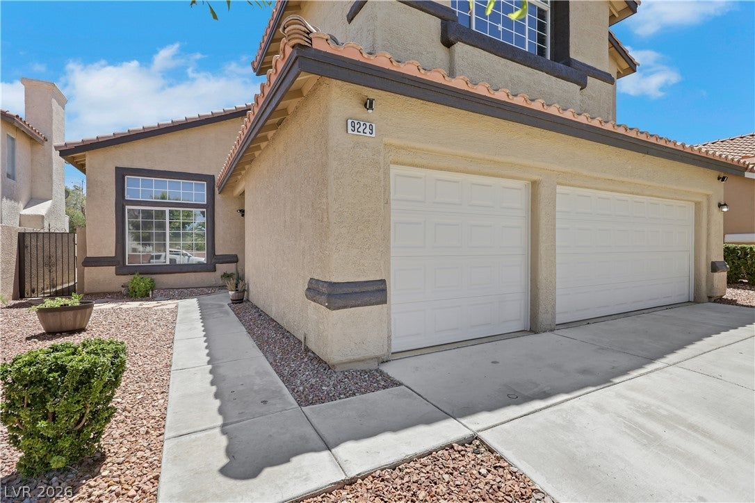 9229 Valador Ave, Las Vegas, NV 89129 photo