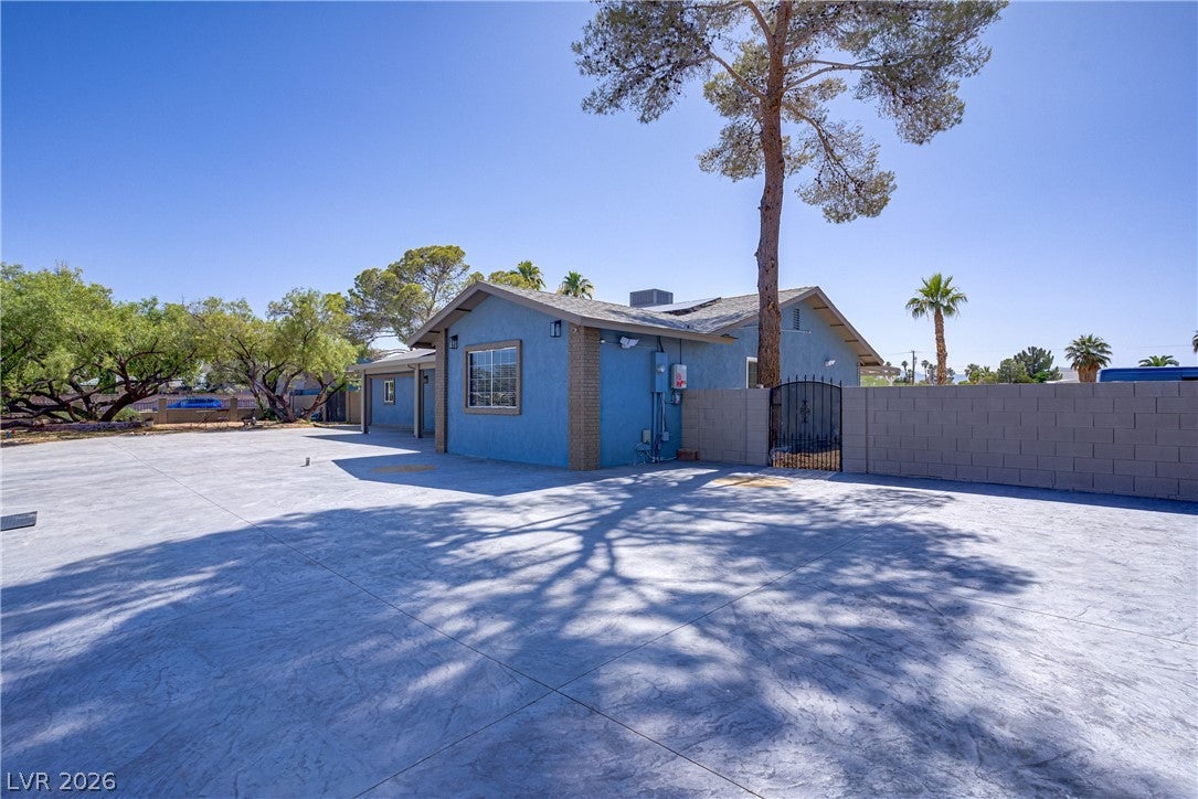 4490 Warm Spring Rd, Las Vegas, NV 89118