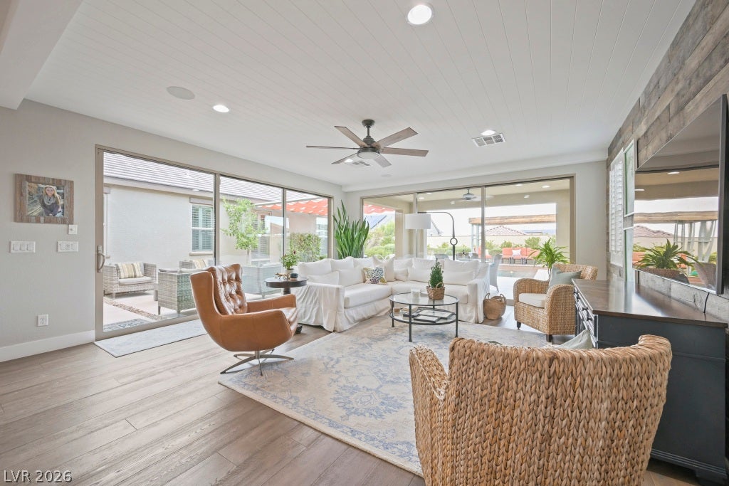 8450 Great Outdoors St, Las Vegas, NV 89166 photo