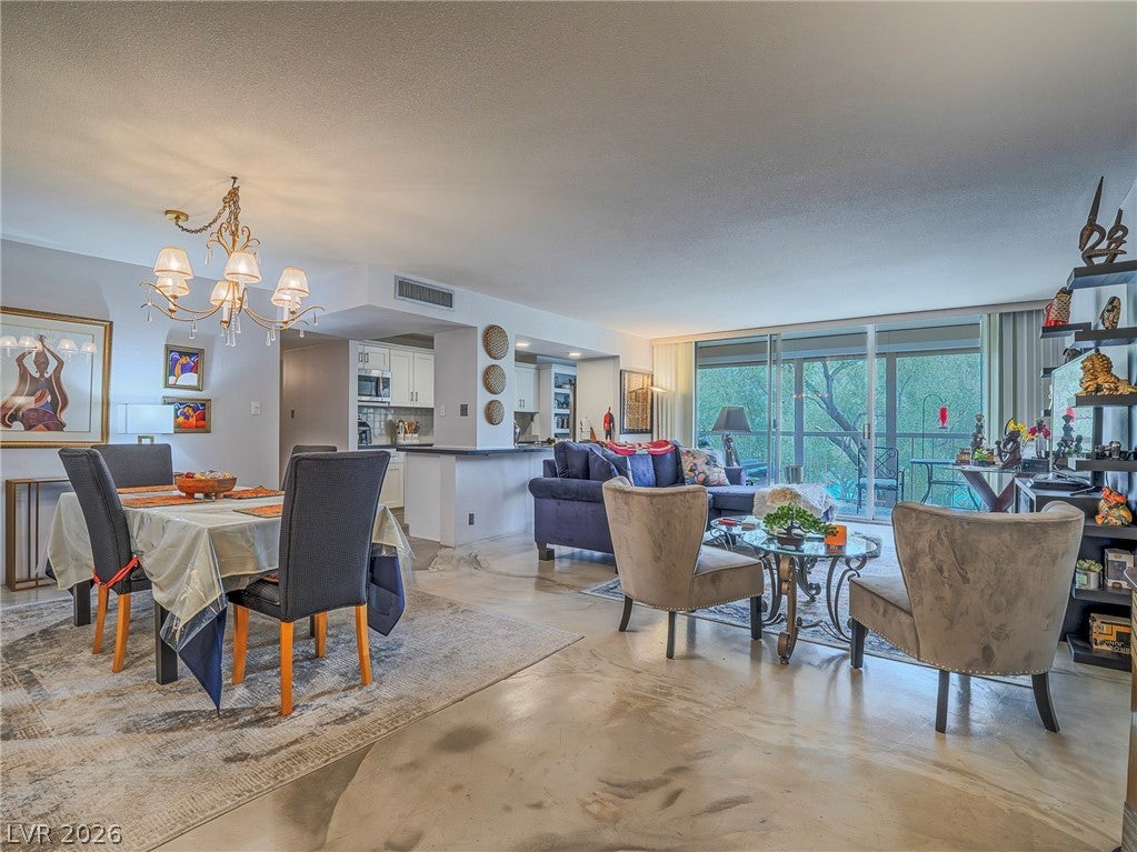 730 Royal Crest 422, Las Vegas, NV 89169 photo